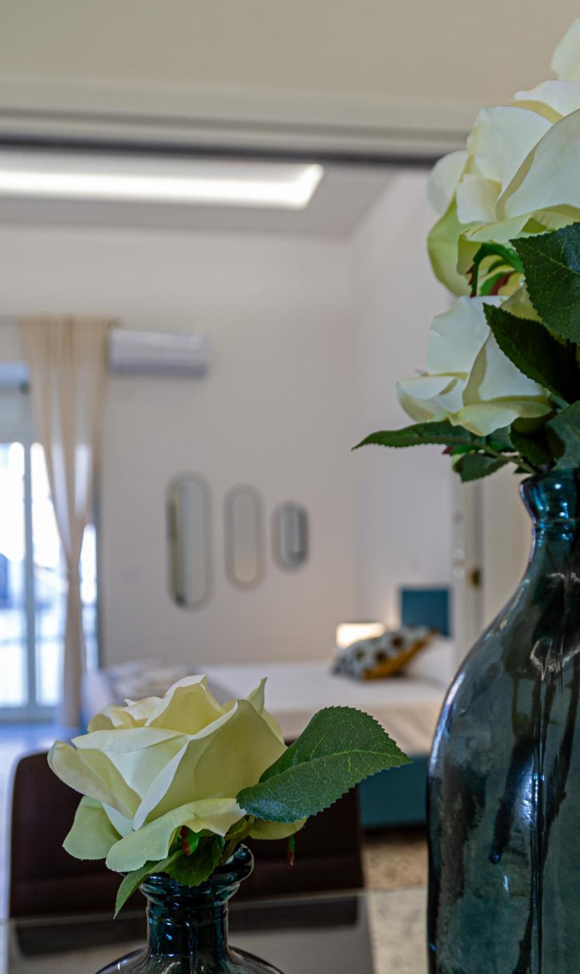 Mh Suites Rooms Apartments Баколі Екстер'єр фото
