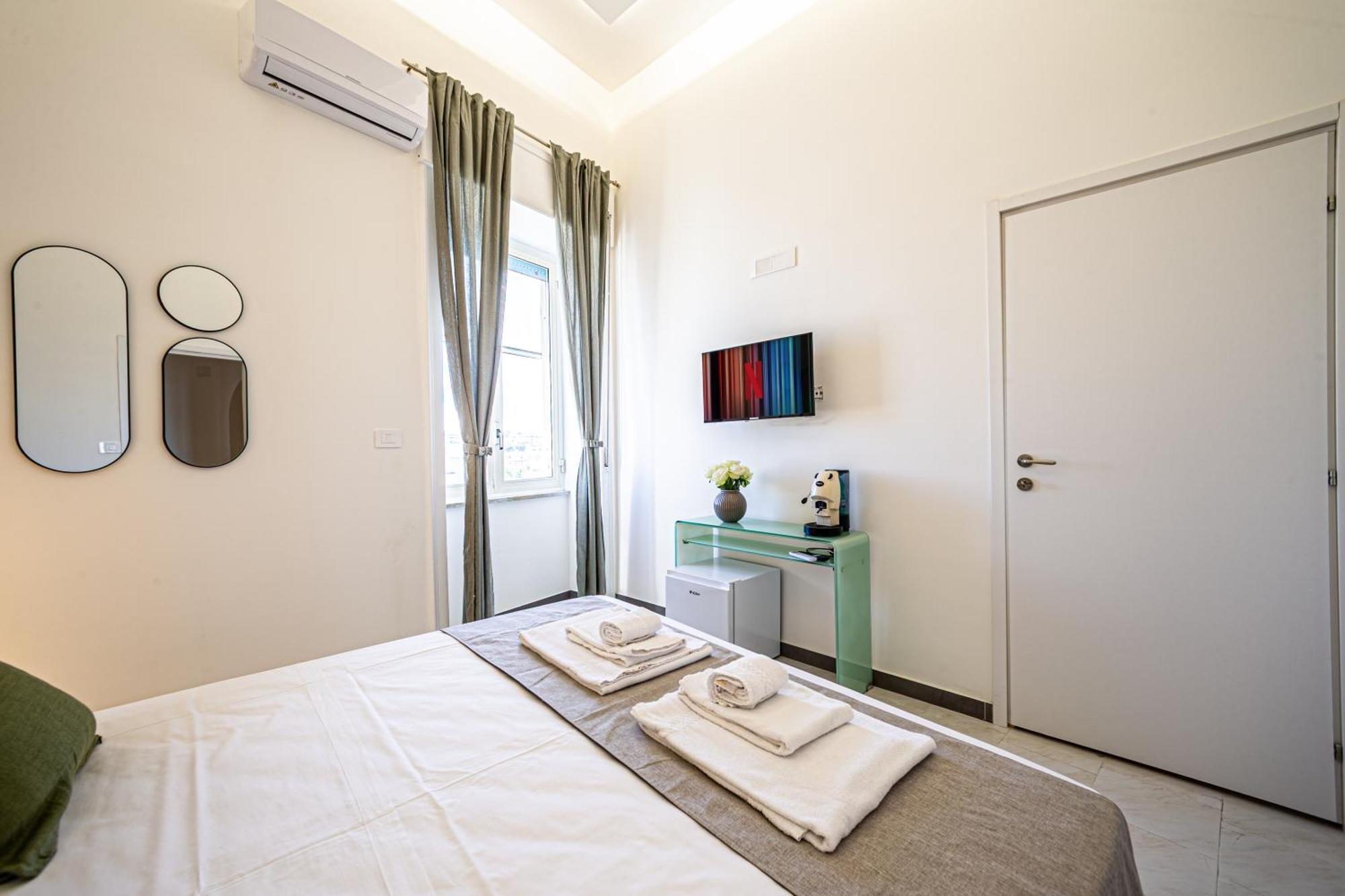 Mh Suites Rooms Apartments Баколі Екстер'єр фото